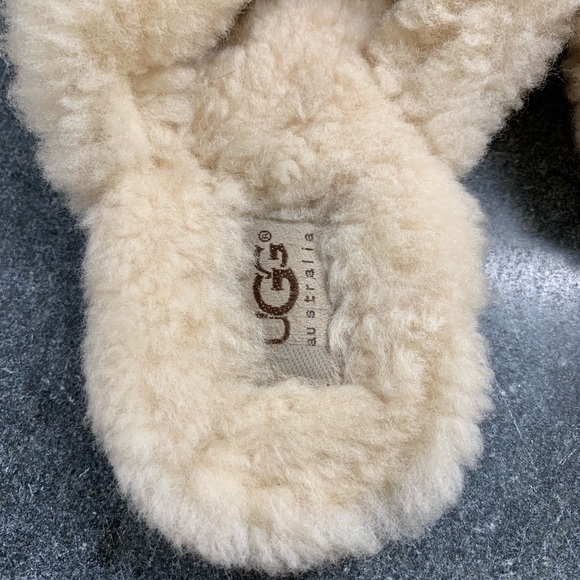 UGG Fluffy Slippers - Picture 2 of 7